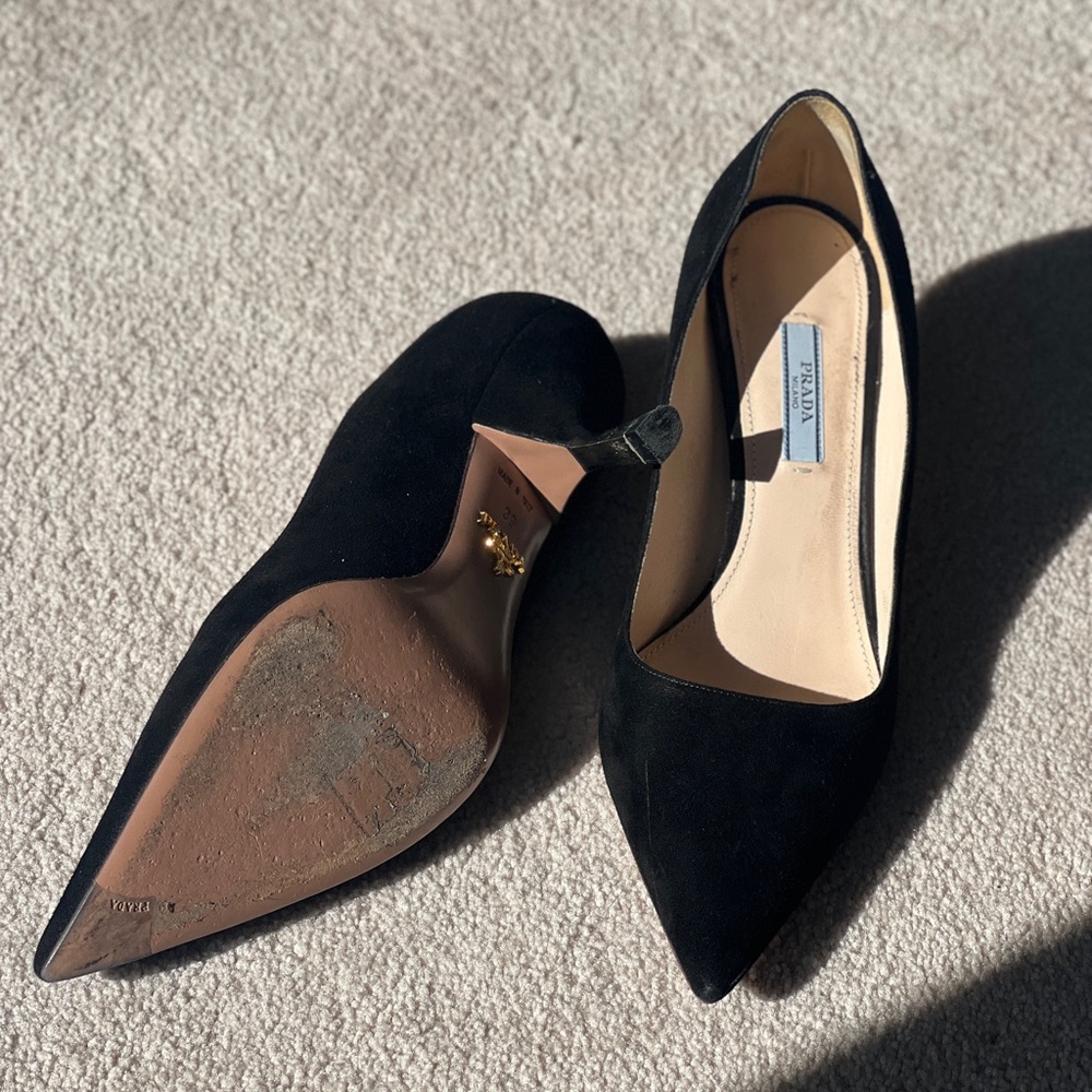 Authentic Prada Black Pointed Toe Heels - Picture 6 of 8